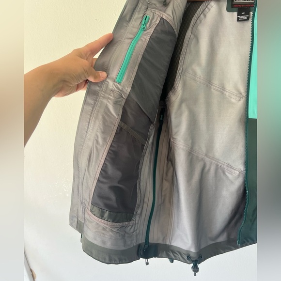 Outdoor Research Hemispheres Jacket Green Colorblock Gore-Tex Women’s Size Small - Picture 7 of 16